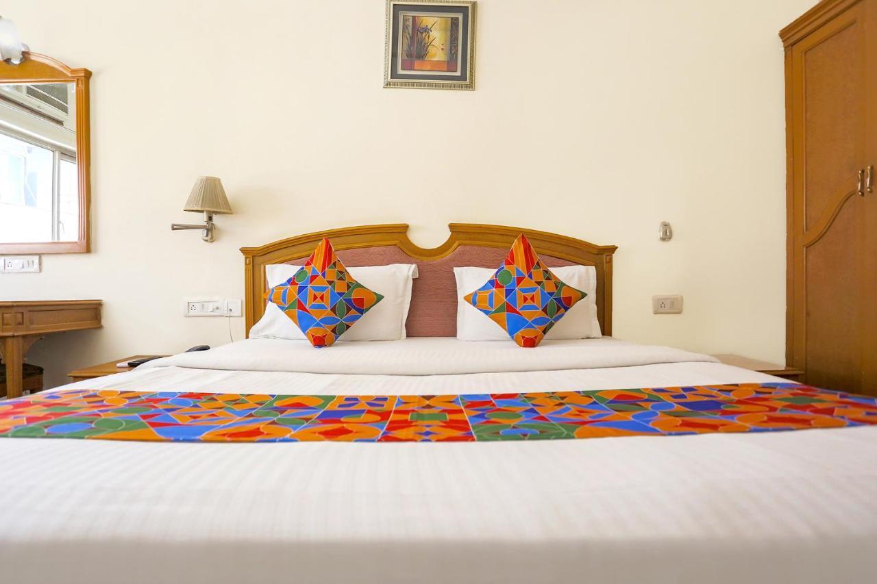 Fabhotel Altus คูร์เคาน์ ภายนอก รูปภาพ